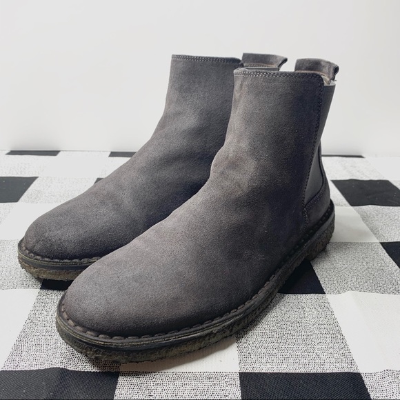 shearling lined chelsea boots